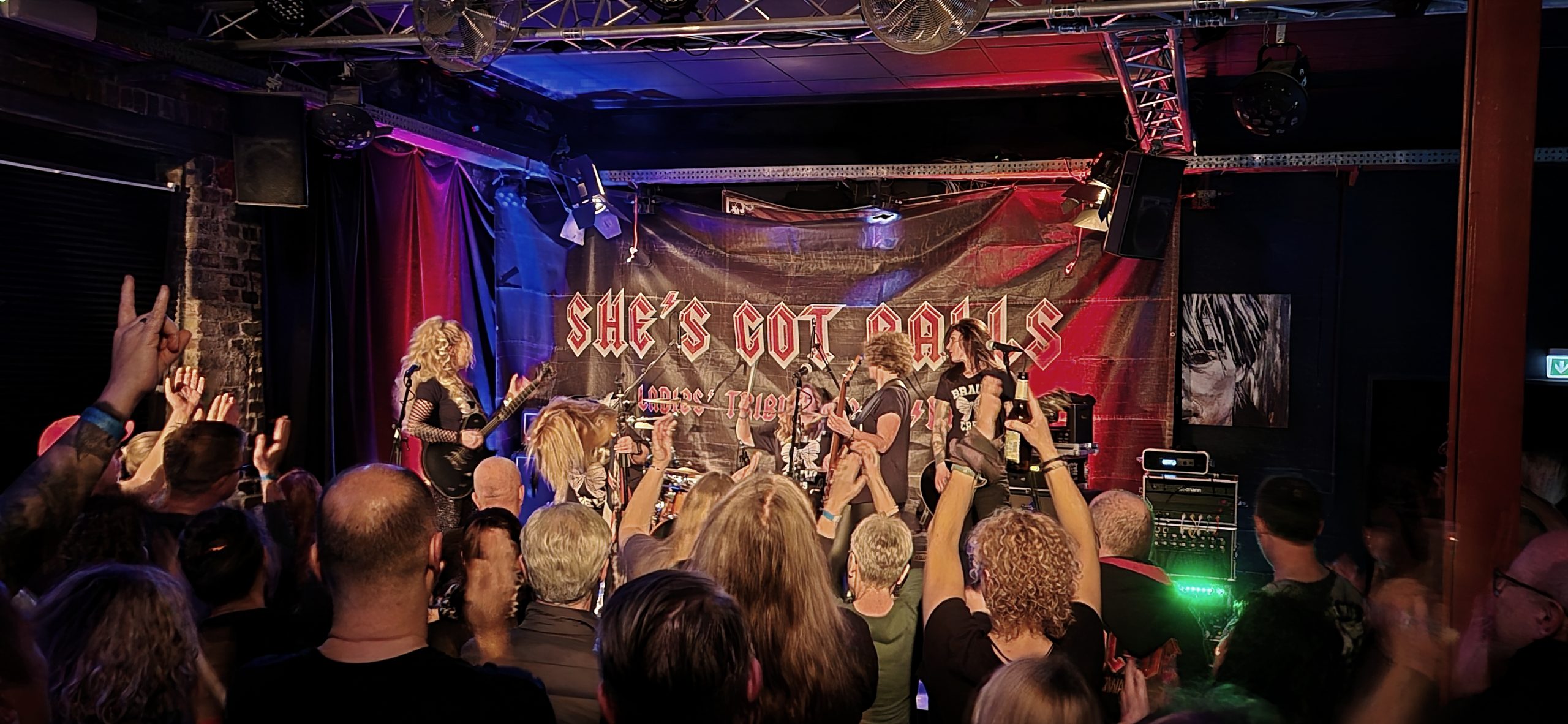 She’s Got Balls & Hupen Korn Piranhas im Vinylcafé Dorsten