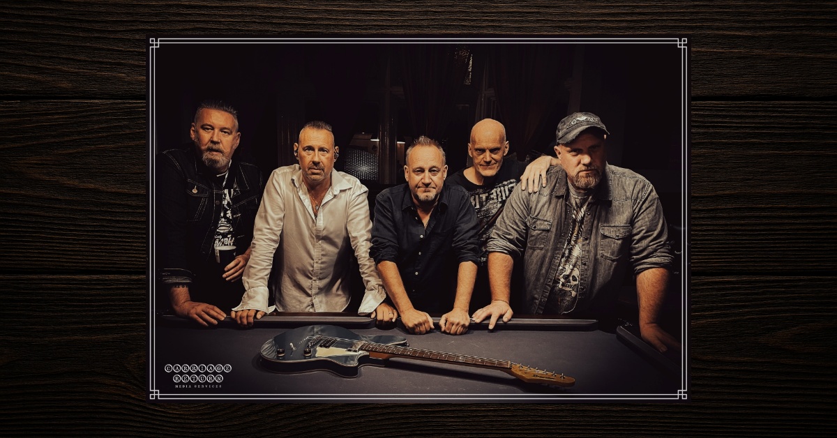 WHITE SKIES „Shouting At The Hurricane“